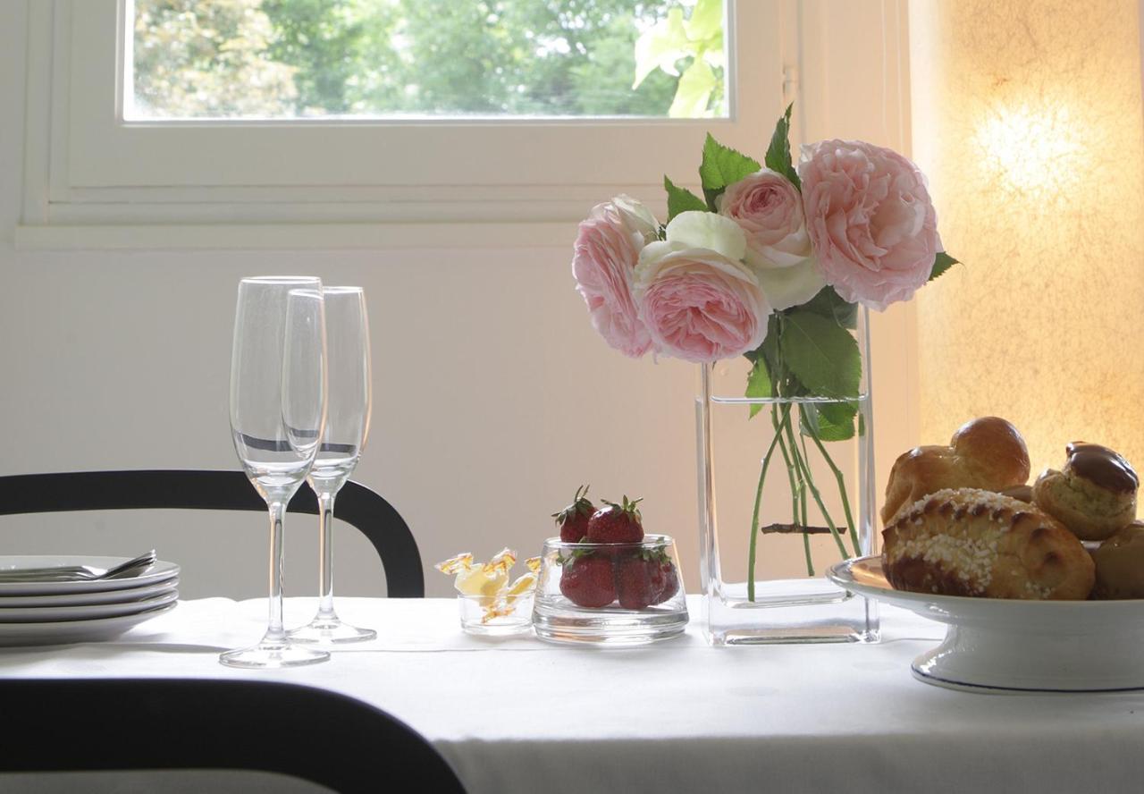 Les Suites De Catherine, La Si Calme Nancy Buitenkant foto
