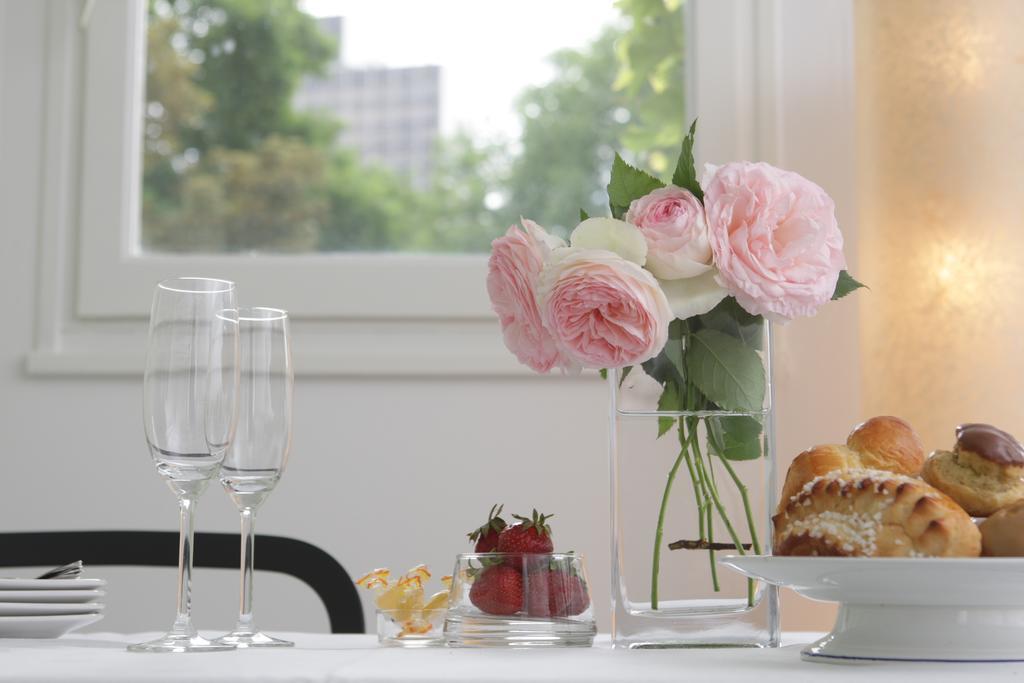 Les Suites De Catherine, La Si Calme Nancy Buitenkant foto