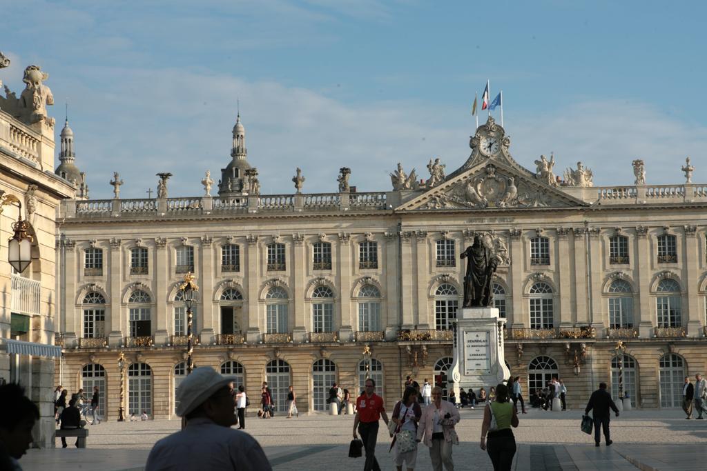 Les Suites De Catherine, La Si Calme Nancy Buitenkant foto