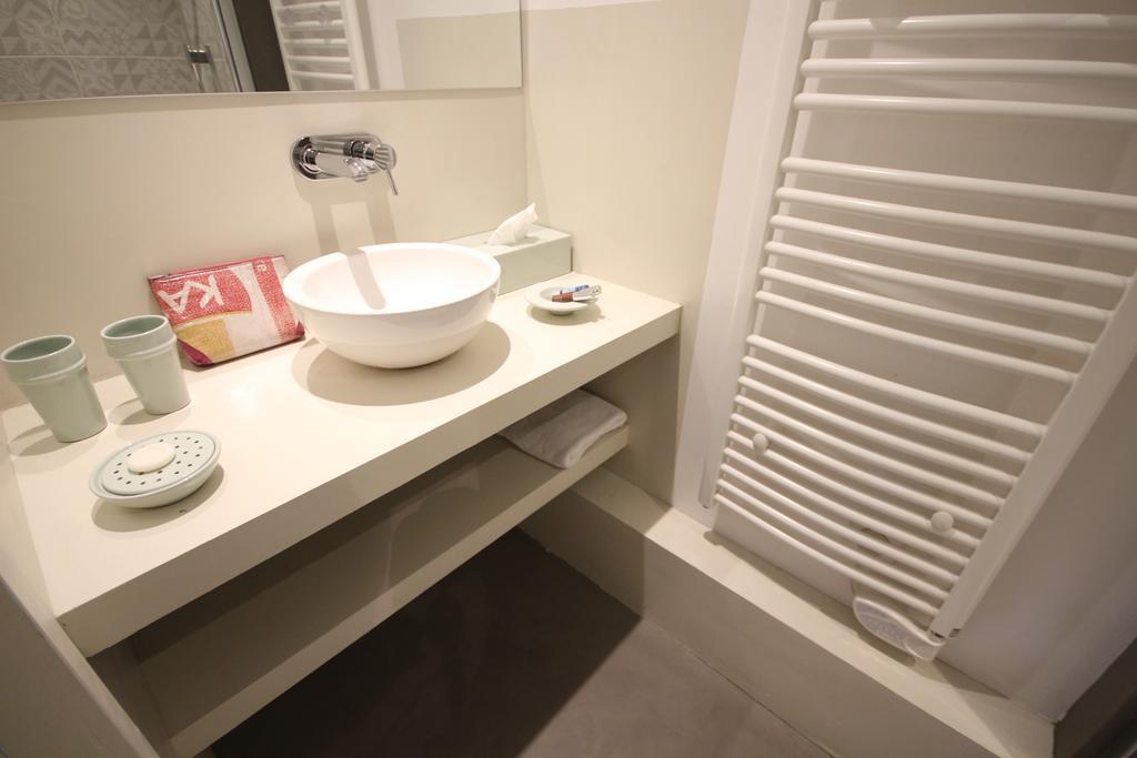Les Suites De Catherine, La Si Calme Nancy Buitenkant foto