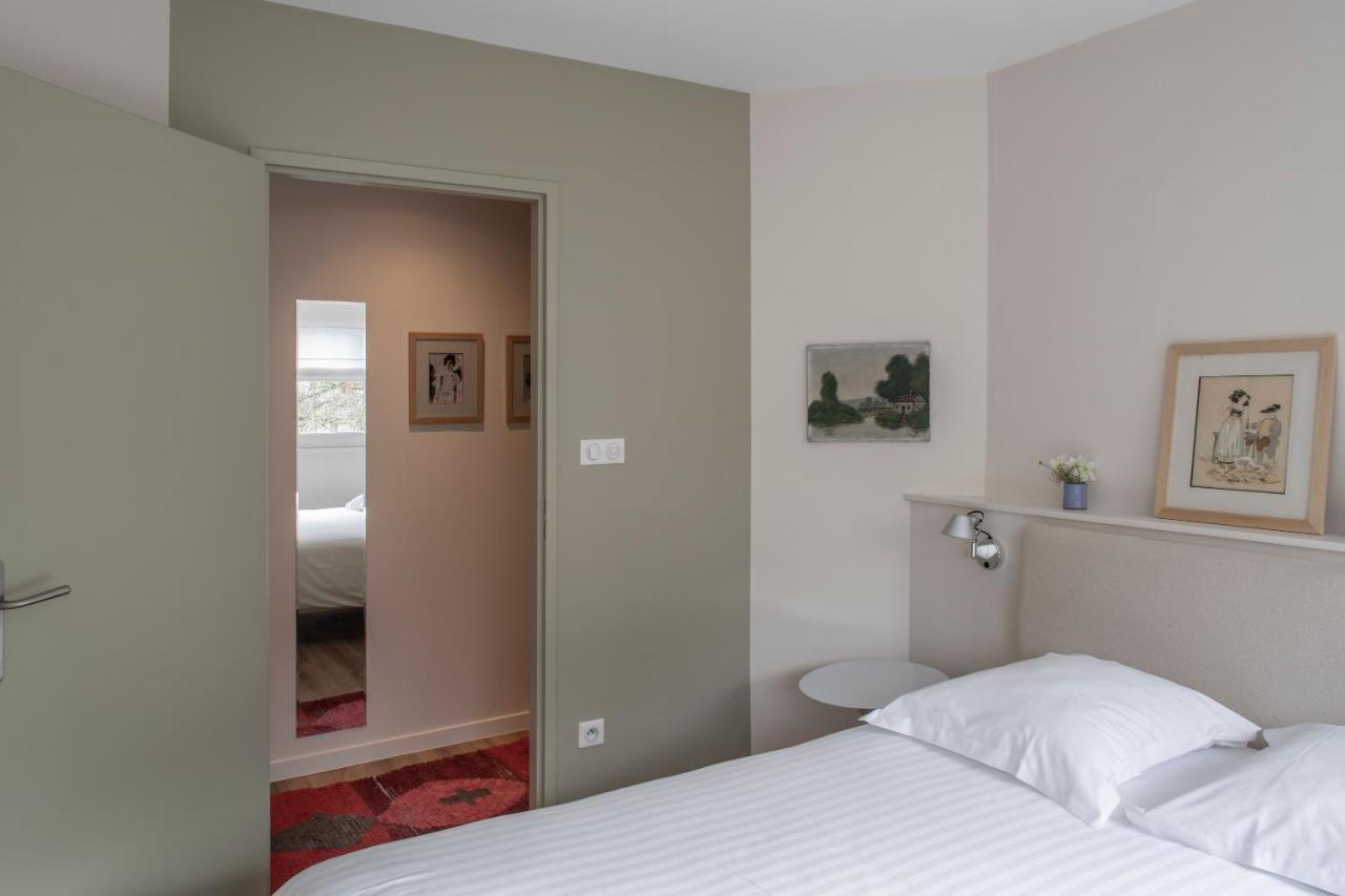 Les Suites De Catherine, La Si Calme Nancy Buitenkant foto